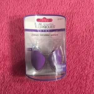 Real Techniques 2 miracle mini eraser sponges